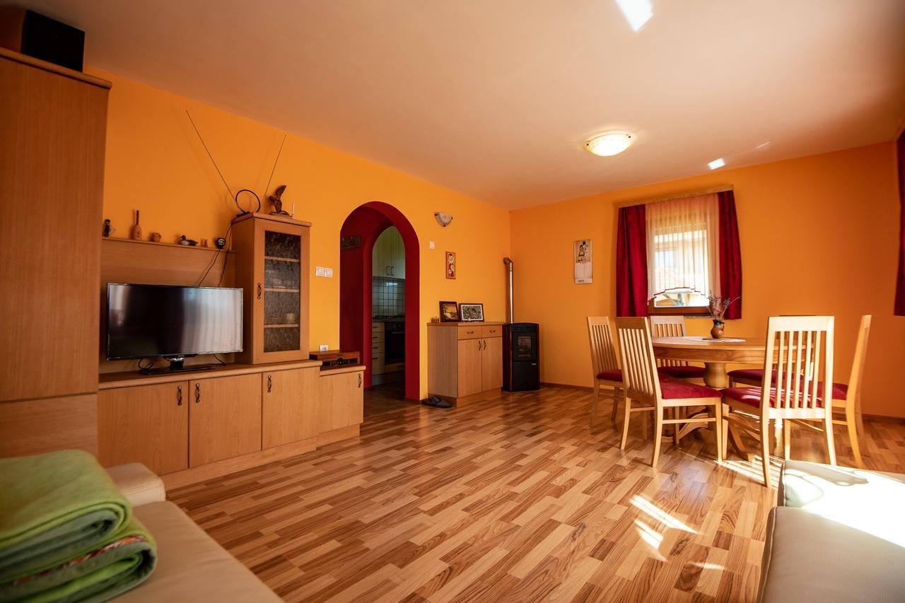 Vineyard Cottage Pod Piramido Dobrnic Экстерьер фото