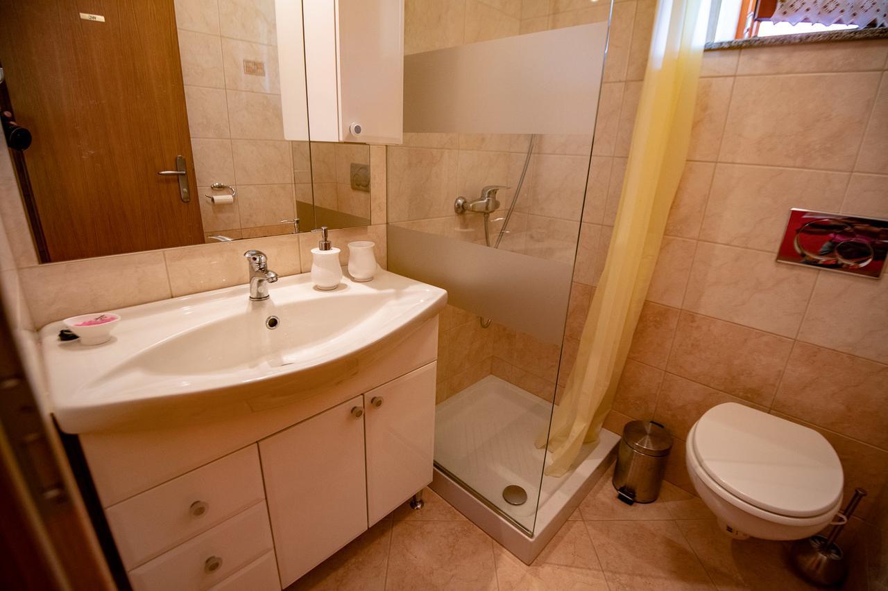 Vineyard Cottage Pod Piramido Dobrnic Экстерьер фото